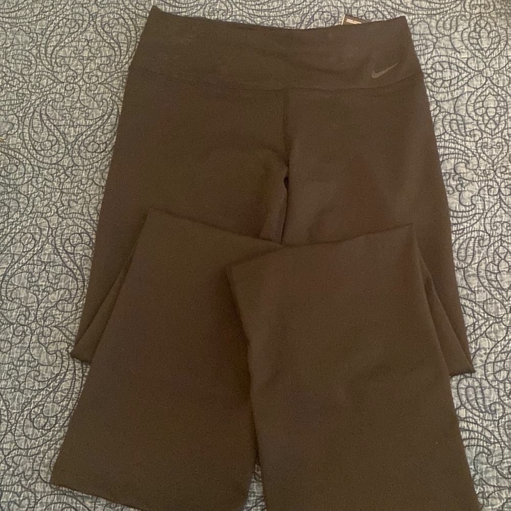 New black Nike yoga style pant